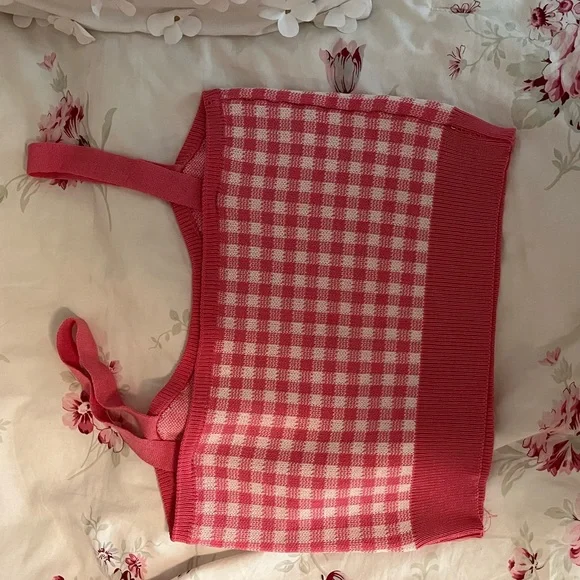 🎀White and Pink Plaid Crop Top🎀 - Picture 6 of 6